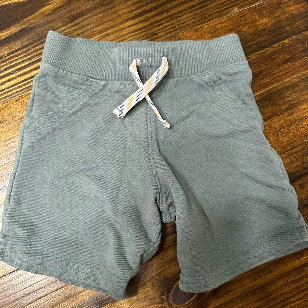 Carters play shorts 24months
